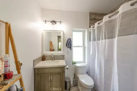Bath - 1068 E Walker, Orland, CA 95963 photo 1 of 1