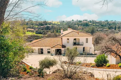 3 Hill Oak Cmns, Chico, CA 95928