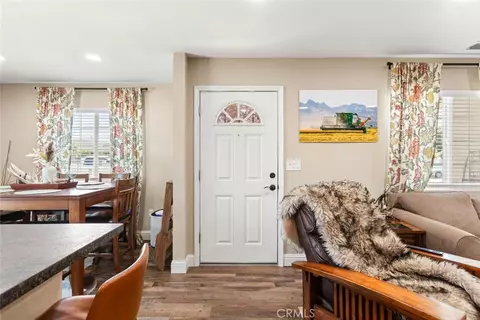 Entry Way - 386 L, Biggs, CA 95917 photo 1 of 3