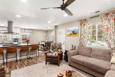 Entry Way - 386 L, Biggs, CA 95917 photo 2 of 3