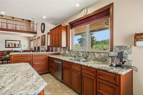 Kitchen - 10197 Lott Rd, Durham, CA 95938 photo 6 of 8