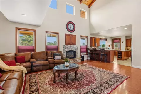 Living - 10197 Lott Rd, Durham, CA 95938 photo 1 of 3