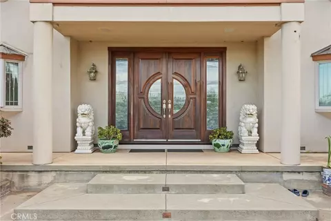 Entry Way - 10197 Lott Rd, Durham, CA 95938 photo 12 of 12