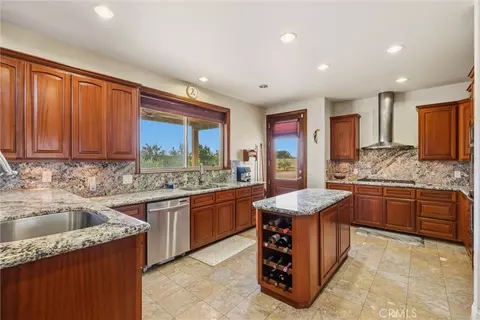 Kitchen - 10197 Lott Rd, Durham, CA 95938 photo 1 of 8