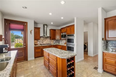Kitchen - 10197 Lott Rd, Durham, CA 95938 photo 7 of 8