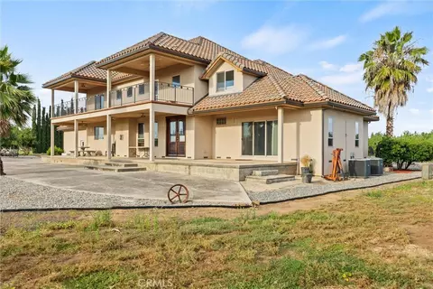 Exterior - 10197 Lott Rd, Durham, CA 95938 photo 7 of 10