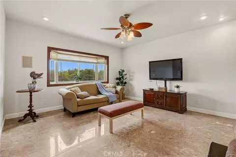 Living - 10197 Lott Rd, Durham, CA 95938 photo 3 of 3