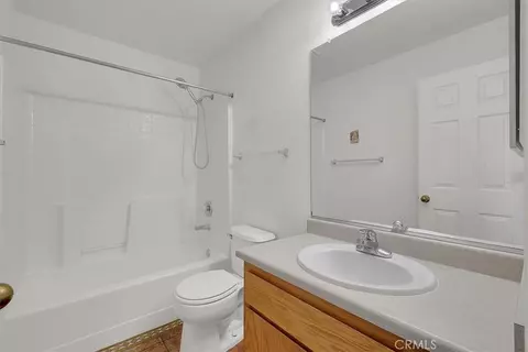 Bath - 2805 Wells Ct, Live Oak, CA 95953 photo 1 of 2