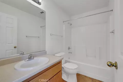 Bath - 2805 Wells Ct, Live Oak, CA 95953 photo 2 of 2