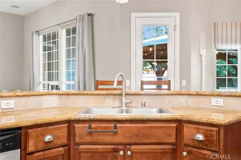 Kitchen - 473 Windham Way, Chico, CA 95973 photo 2 of 2