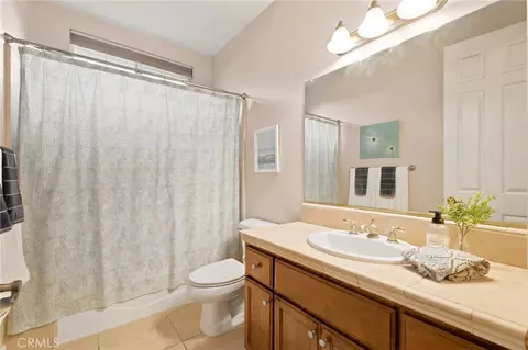 Bath - 473 Windham Way, Chico, CA 95973 photo 4 of 5