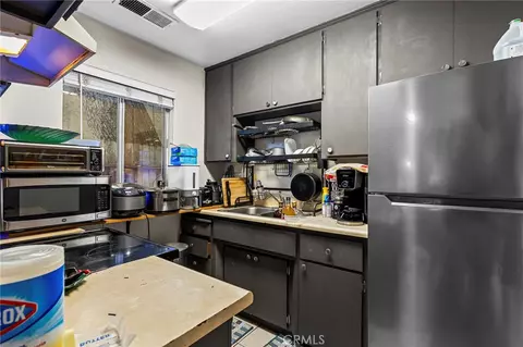 Kitchen - 1130 Hazel St, Chico, CA 95928 photo 5 of 6