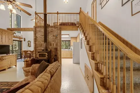 Entry Way - 20929 Fall Creek Rd, Castella, CA 96017 photo 1 of 2