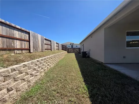Exterior - 1 Stepping Stone Ct, Oroville, CA 95966 photo 6 of 10