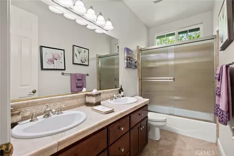 Bath - 424 Windham Way, Chico, CA 95973 photo 5 of 5