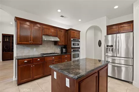 Kitchen - 424 Windham Way, Chico, CA 95973 photo 7 of 9