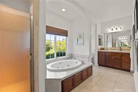 Bath - 424 Windham Way, Chico, CA 95973 photo 1 of 5