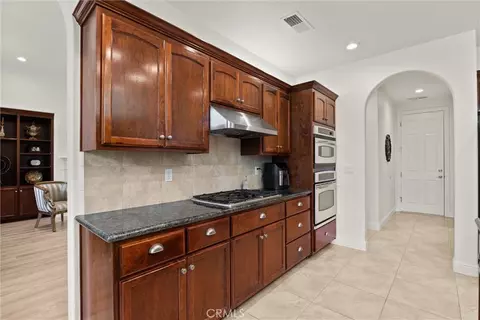 Entry Way - 424 Windham Way, Chico, CA 95973 photo 2 of 3