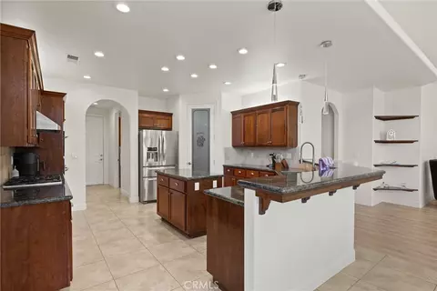 Kitchen - 424 Windham Way, Chico, CA 95973 photo 4 of 9