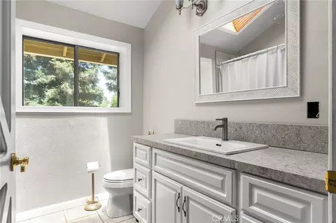 Bath - 9857 Lott Rd, Durham, CA 95938 photo 3 of 3