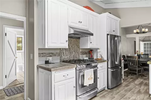 Kitchen - 9857 Lott Rd, Durham, CA 95938 photo 2 of 3
