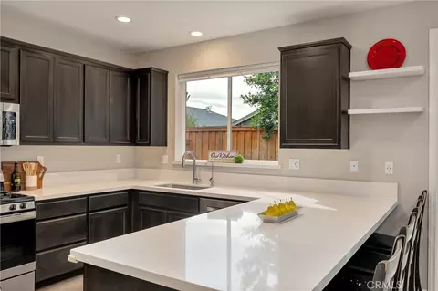 Kitchen - 23 Bentwater Loop, Chico, CA 95973 photo 3 of 4