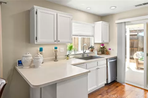 Kitchen - 32 Camberwell Ct, Chico, CA 95973 photo 1 of 2
