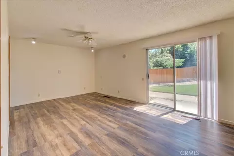 Living - 11 Greenview Cir, Chico, CA 95928 photo 9 of 10