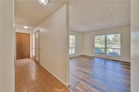 Entry Way - 11 Greenview Cir, Chico, CA 95928 photo 3 of 5