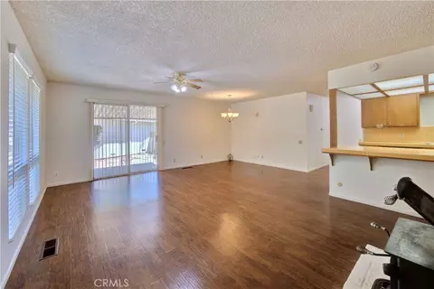 Living - 11 Greenview Cir, Chico, CA 95928 photo 7 of 10