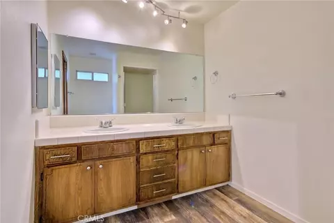 Bath - 11 Greenview Cir, Chico, CA 95928 photo 5 of 7