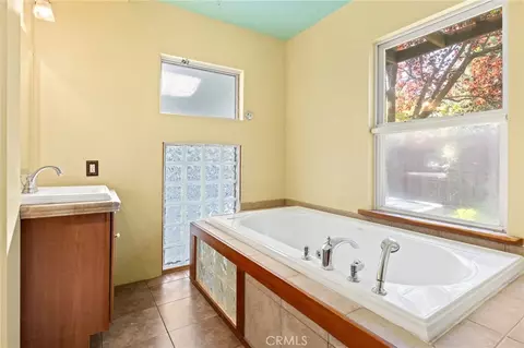 Bath - 18 Joy, Chico, CA 95926 photo 1 of 4