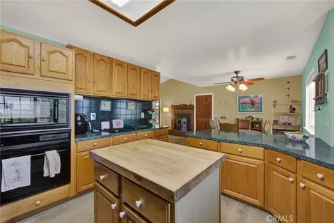 Kitchen - 1880 Inghram, Corning, CA 96021 photo 8 of 10