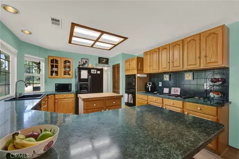 Kitchen - 1880 Inghram, Corning, CA 96021 photo 2 of 10
