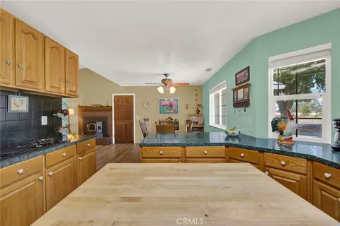 Kitchen - 1880 Inghram, Corning, CA 96021 photo 7 of 10