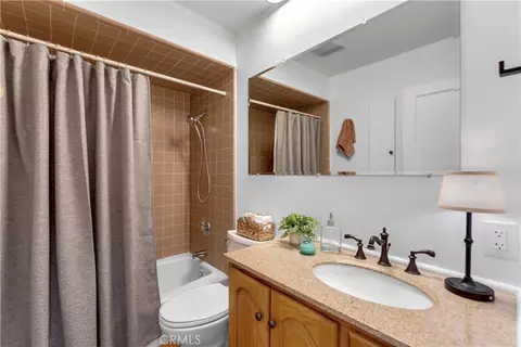 Bath - 1450 Walnut, Red Bluff, CA 96080 photo 1 of 3