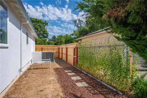 Exterior - 1450 Walnut, Red Bluff, CA 96080 photo 10 of 25