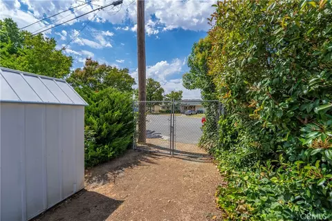 Exterior - 1450 Walnut, Red Bluff, CA 96080 photo 8 of 25