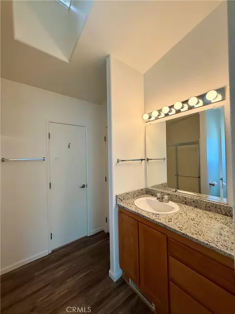 Bath - 7340 Perfect Cir, Gerber, CA 96035 photo 2 of 3
