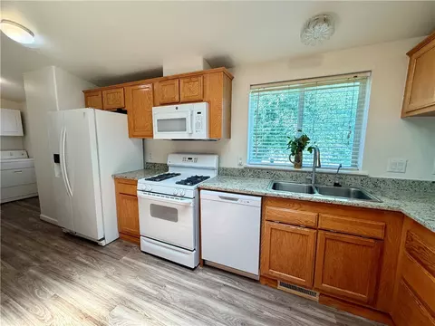 Kitchen - 7340 Perfect Cir, Gerber, CA 96035 photo 1 of 5