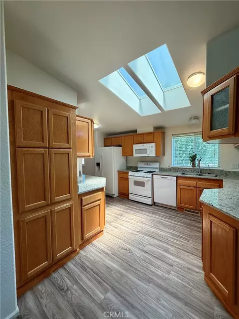 Kitchen - 7340 Perfect Cir, Gerber, CA 96035 photo 4 of 5