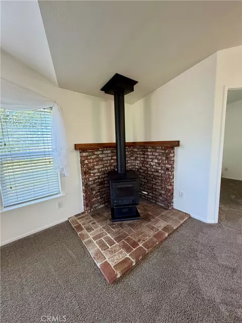 Living - 7340 Perfect Cir, Gerber, CA 96035 photo 6 of 6