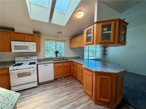 Kitchen - 7340 Perfect Cir, Gerber, CA 96035 photo 2 of 5