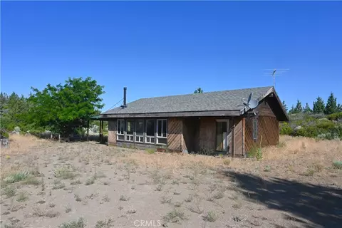 Exterior - 7021 Quarry Rd, Weed, CA 96094 photo 2 of 6