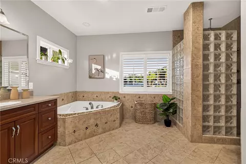 Bath - 165 Gurnsey, Red Bluff, CA 96080 photo 1 of 7