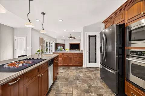 Kitchen - 165 Gurnsey, Red Bluff, CA 96080 photo 4 of 5