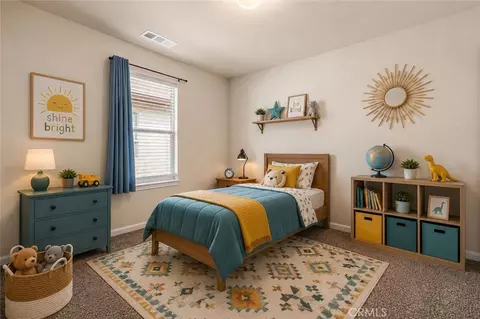Bedroom - 1978 Bluffs, Oroville, CA 95965 photo 4 of 4