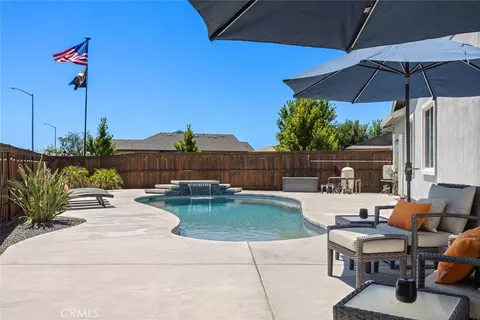 Exterior - 722 Eel River Ln, Chico, CA 95973 photo 2 of 10