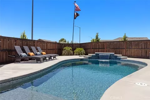 Exterior - 722 Eel River Ln, Chico, CA 95973 photo 3 of 10