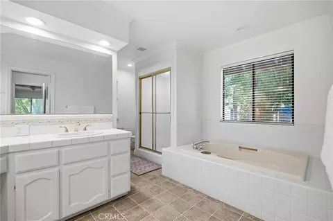Bath - 9246 Troxel Rd, Chico, CA 95928 photo 2 of 3